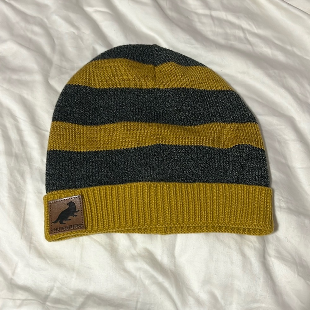 harry potter hufflepuff beanie